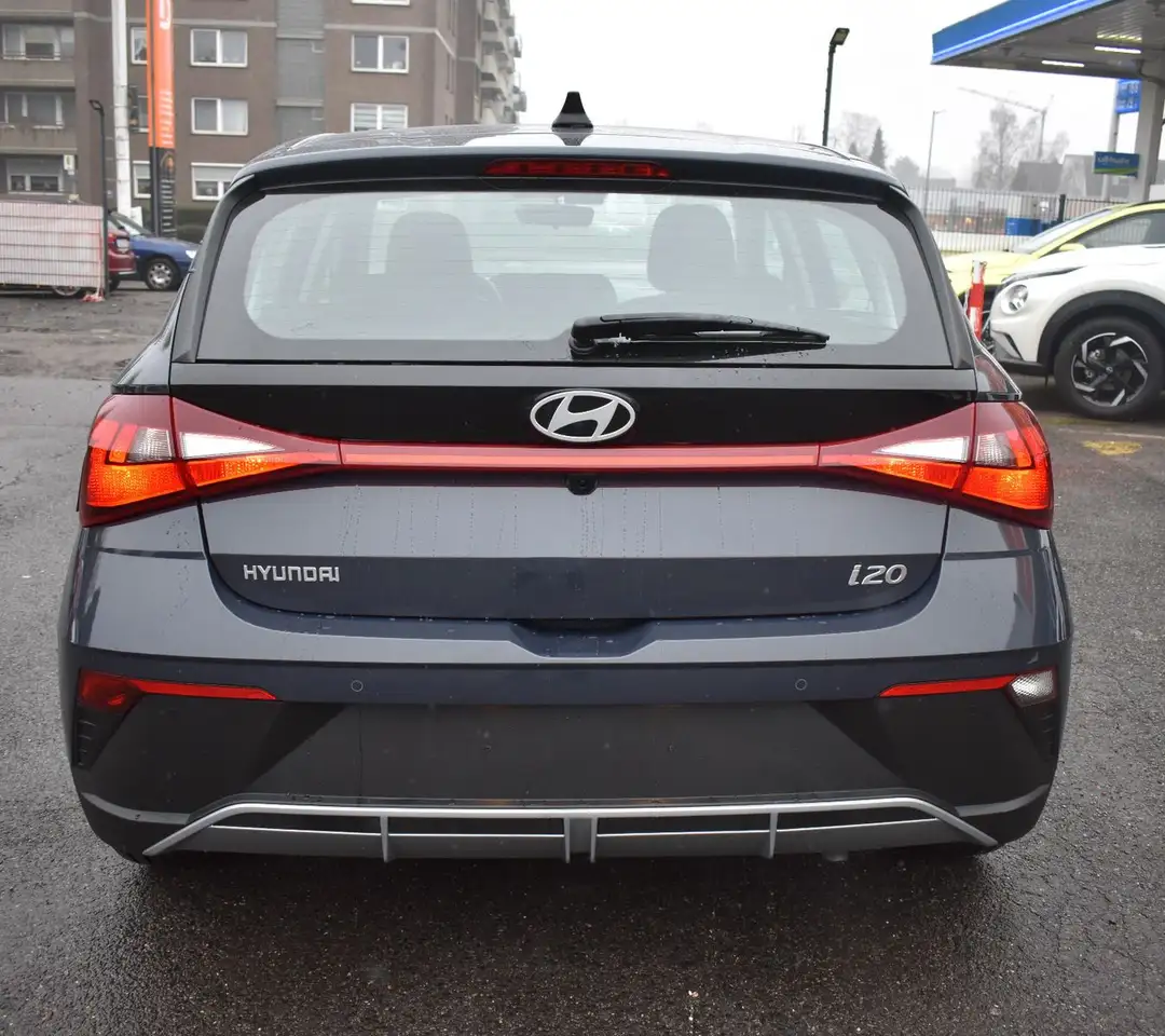 Hyundai i20 1.2 79 PS Navi Kamera PDC Tempomat SOFORT 6