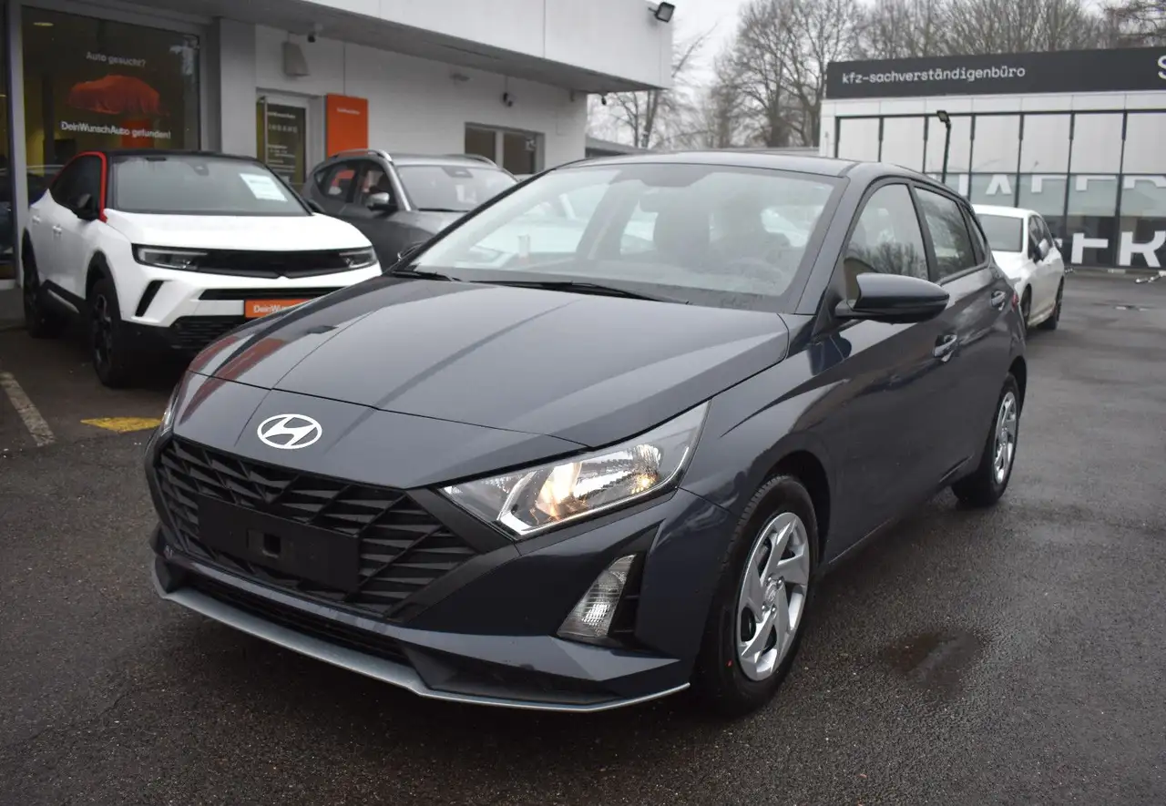 Hyundai i20 1.2 79 PS Navi Kamera PDC Tempomat SOFORT