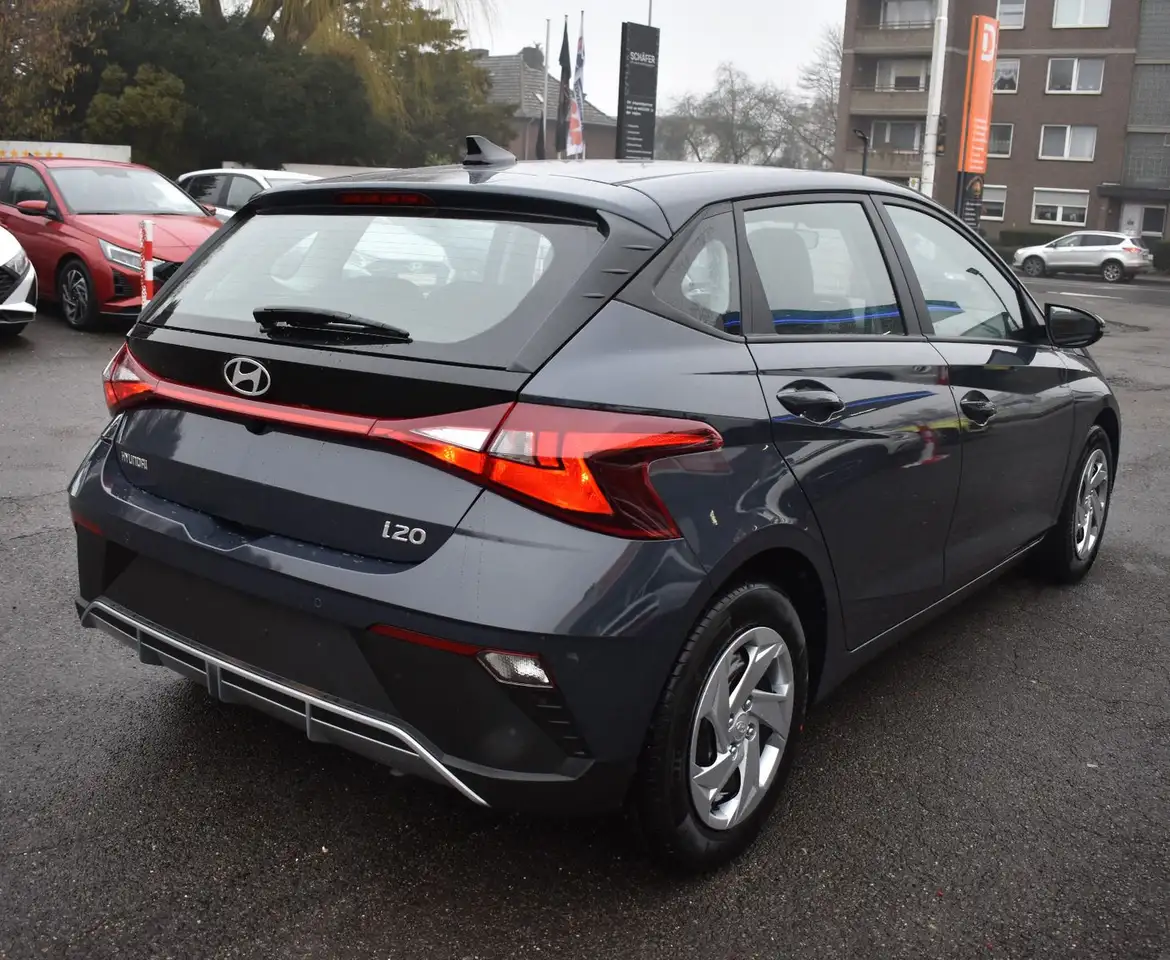 Hyundai i20 1.2 79 PS Navi Kamera PDC Tempomat SOFORT 5