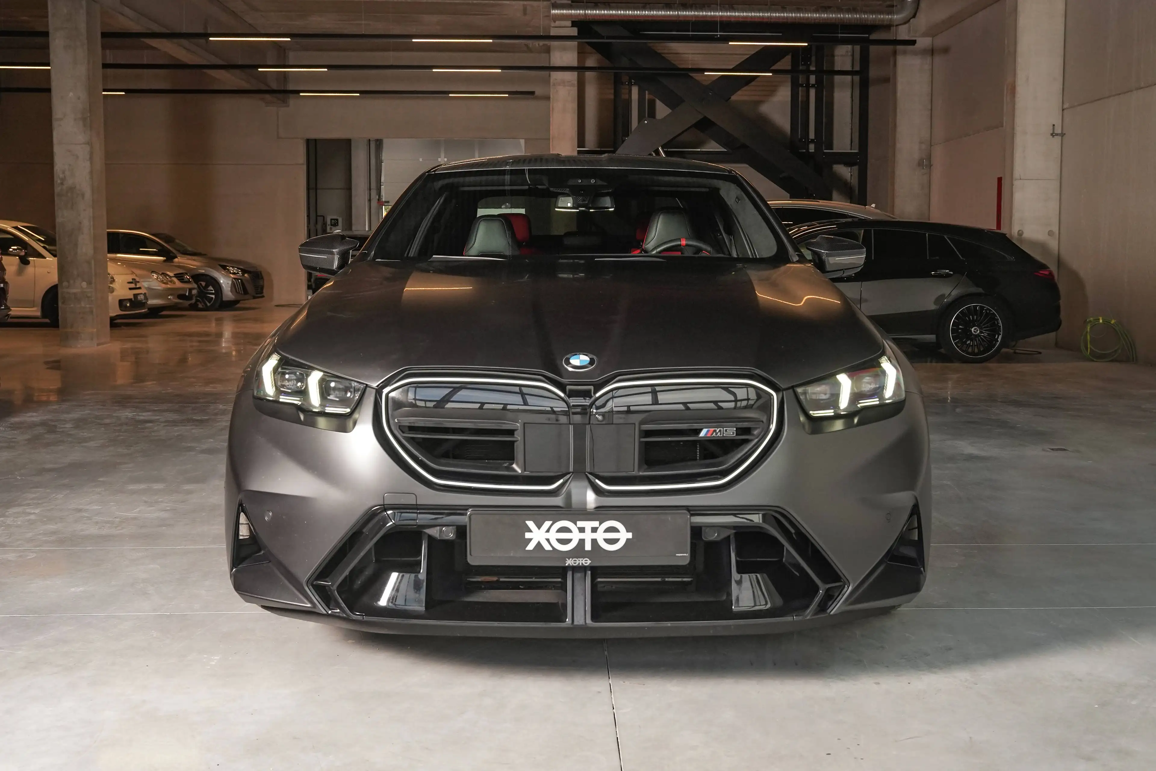 BMW M5 M5 PHEV 4.4 AS *** CARBON PACKAGE / B&W / DRIVERS PACKAGE *** — photo 9