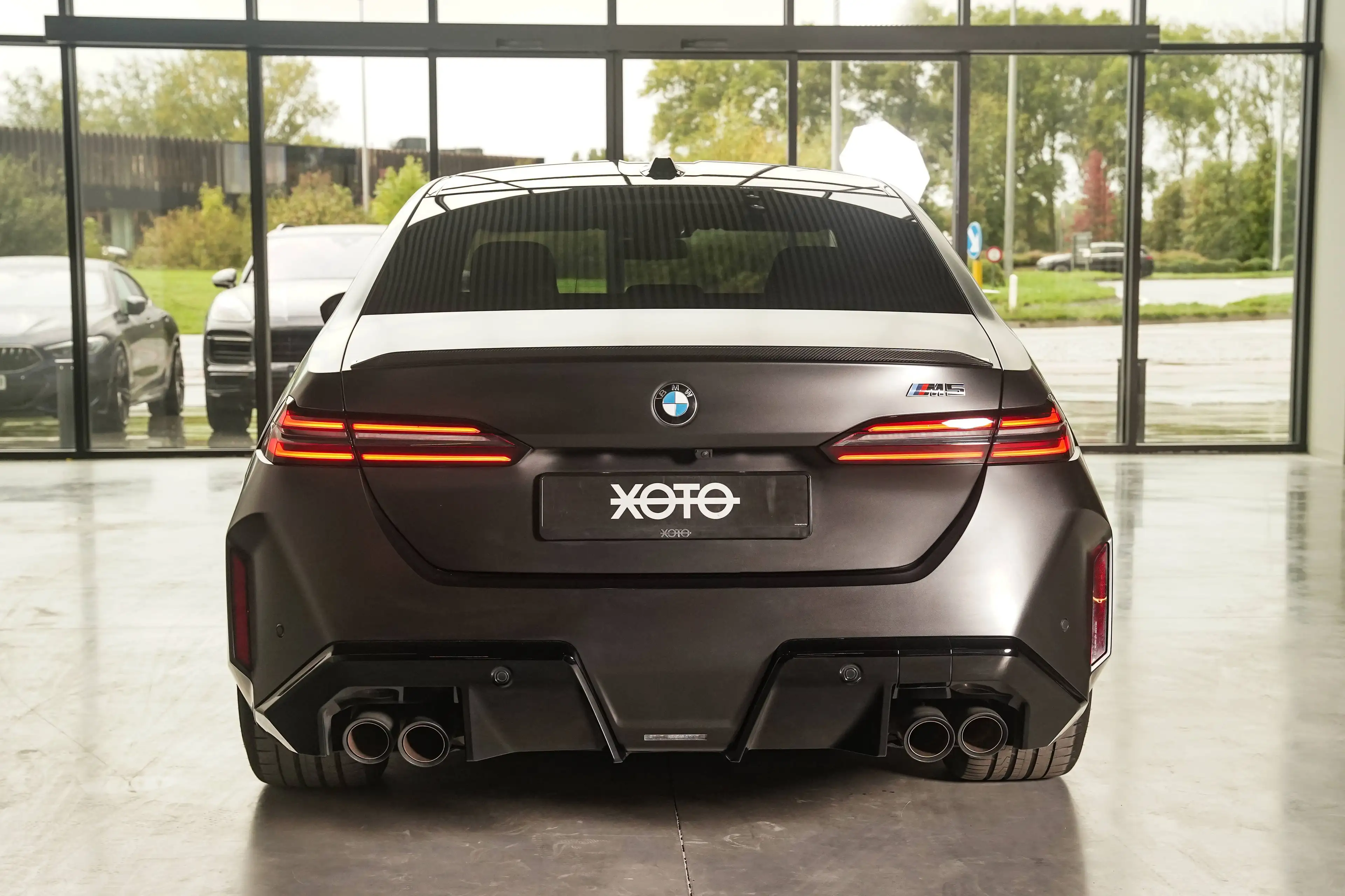 BMW M5 M5 PHEV 4.4 AS *** CARBON PACKAGE / B&W / DRIVERS PACKAGE *** — photo 5