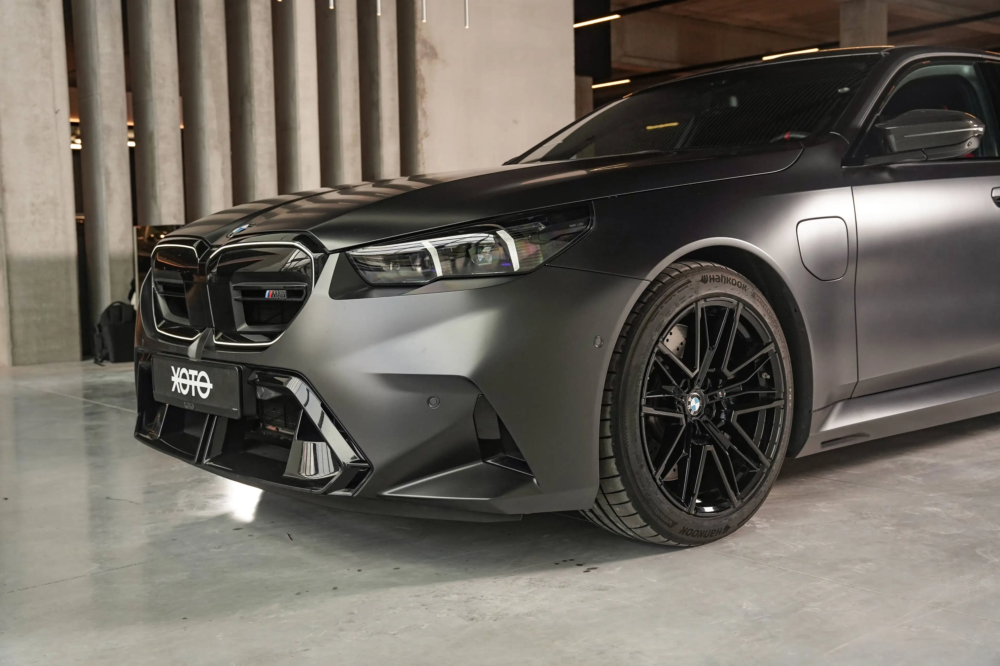 BMW M5 M5 PHEV 4.4 AS *** CARBON PACKAGE / B&W / DRIVERS PACKAGE *** — photo 2