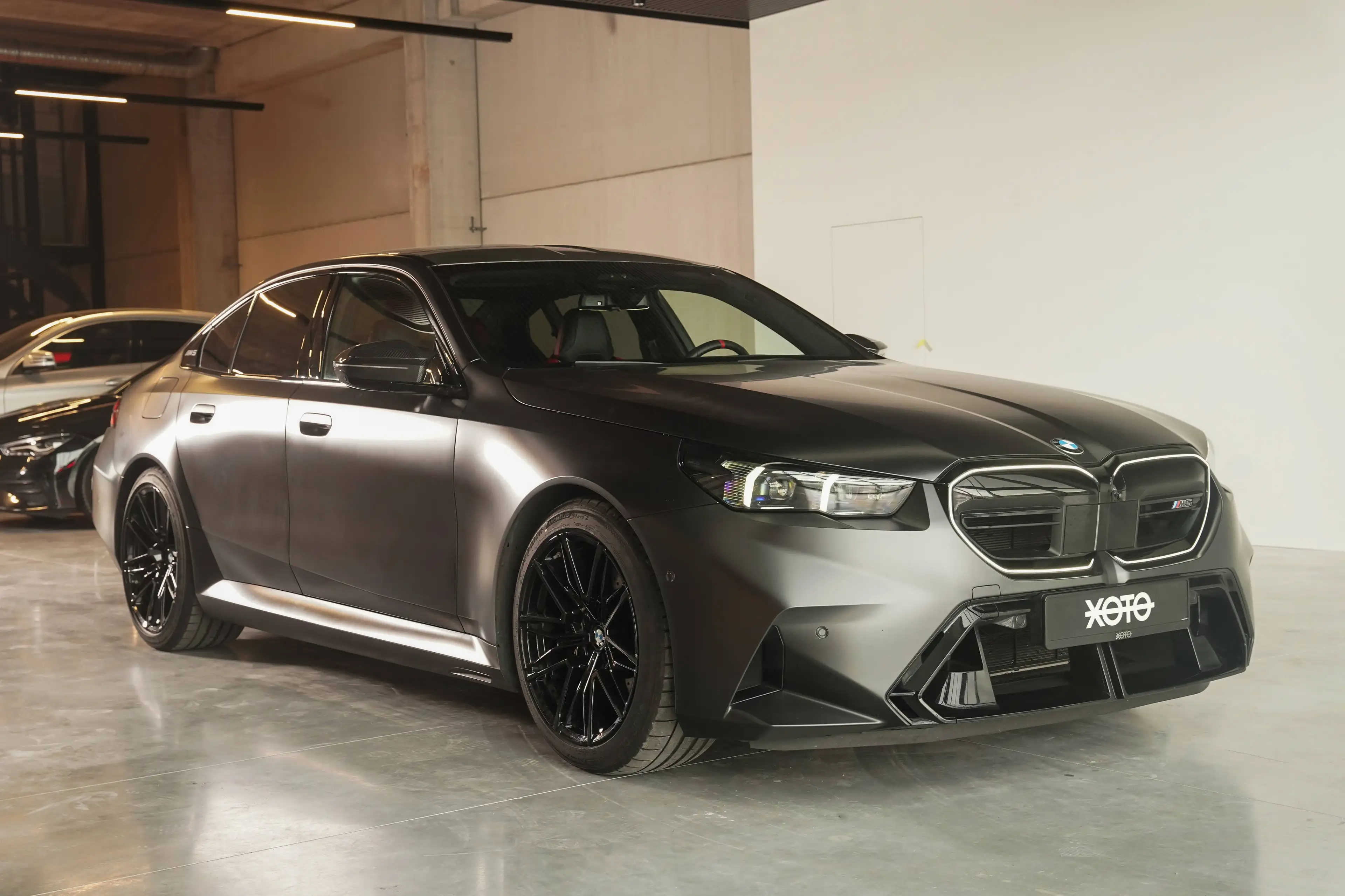 BMW M5 M5 PHEV 4.4 AS *** CARBON PACKAGE / B&W / DRIVERS PACKAGE *** — photo 8