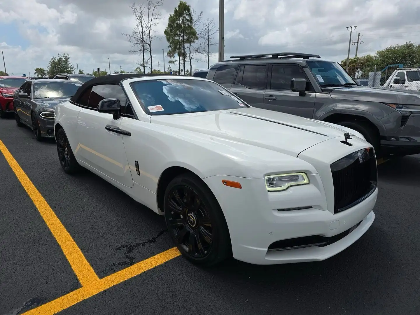 Rolls-Royce Dawn Cabrio 6.6L V12 Білий - 1