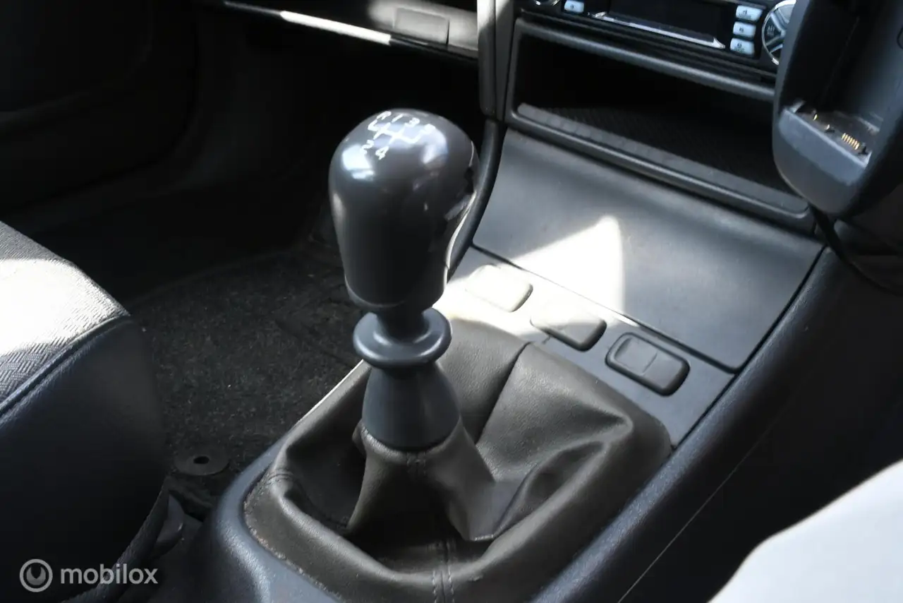 Volvo V40 1.6 APK TOT 06-2027, foto 11