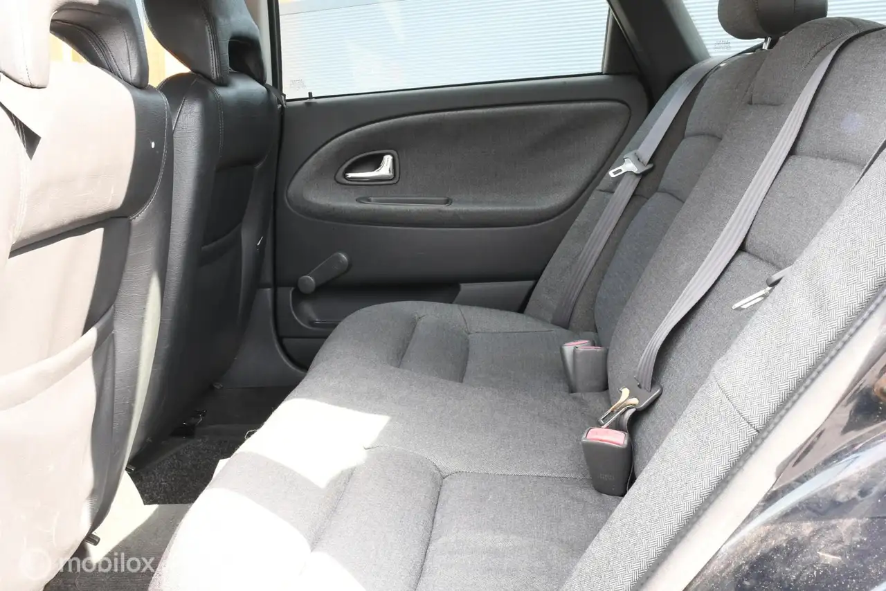 Volvo V40 1.6 APK TOT 06-2027, foto 10