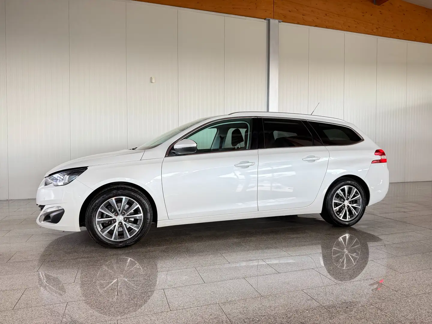 Peugeot 308 Allure Weiß - 1