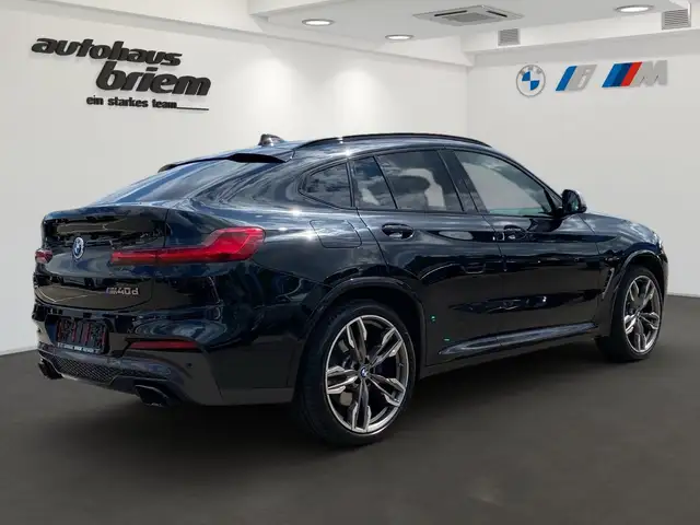 BMW X4 M view 3