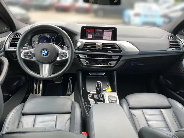 BMW X4 M view 10