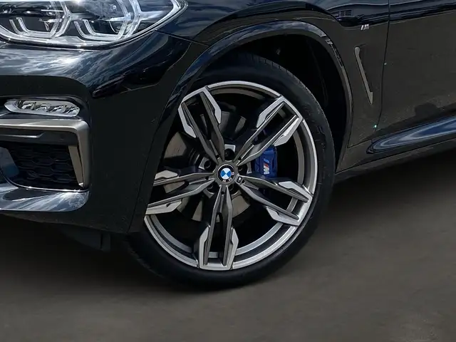 BMW X4 M view 6