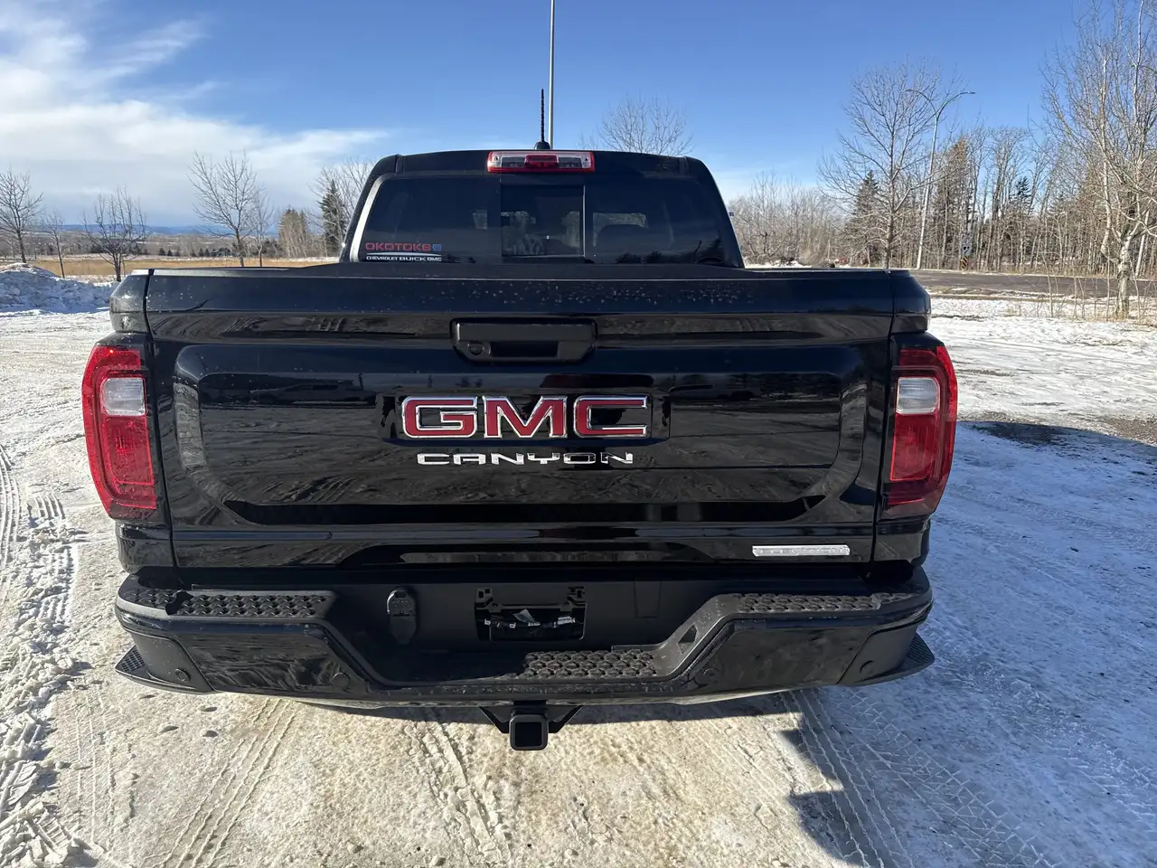 GMC Canyon снимка GMC Canyon