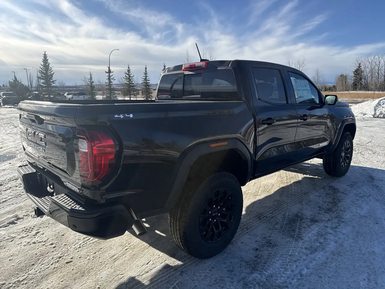 GMC Canyon снимка GMC Canyon