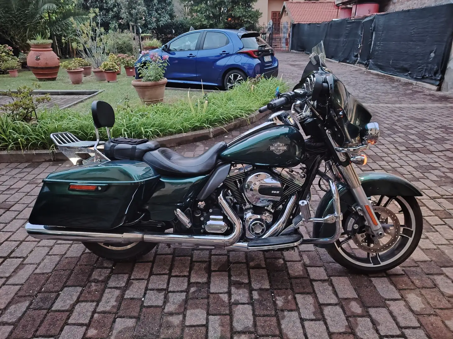 Harley-Davidson Street Glide Verde - 1