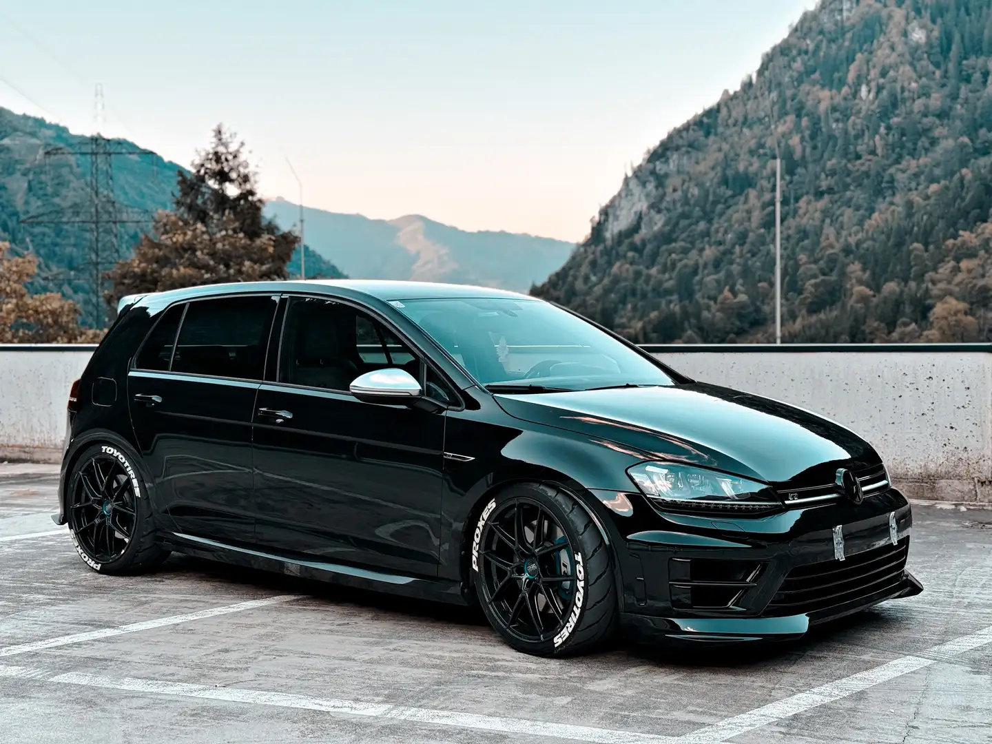 Volkswagen Golf R VW Golf 7R 2,0 TSI 4Motion DSG Schwarz - 2