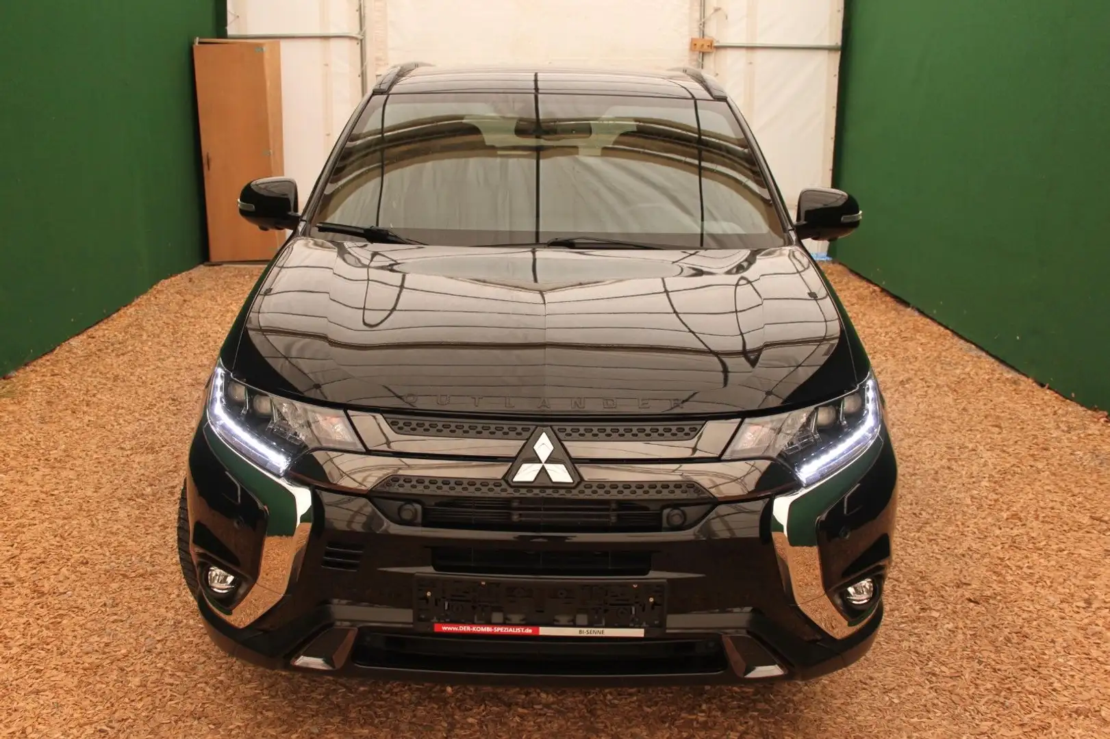 Mitsubishi Outlander Spirit+ 4WD/ Autom./ SHZ/ Navi/ Leder Negru - 2