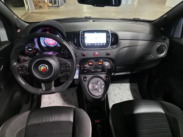 Abarth 595c view 8