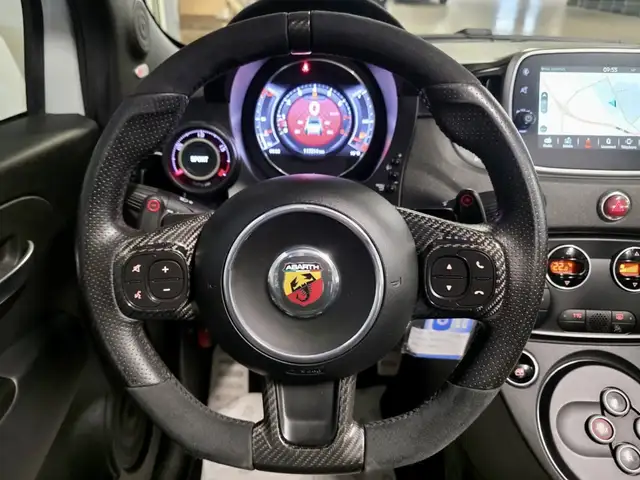 Abarth 595c view 9