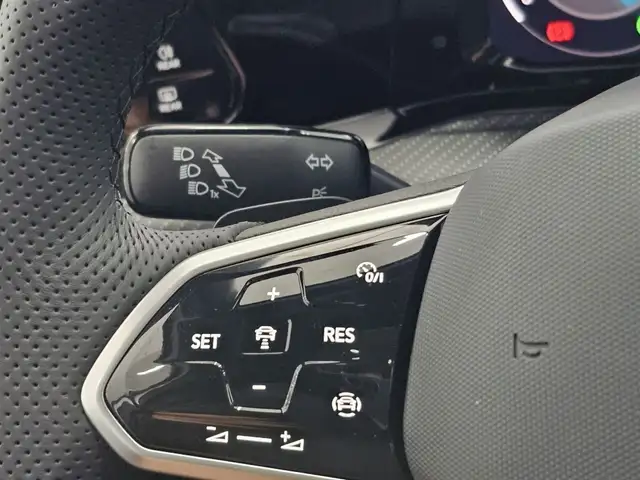 Volkswagen Golf view 25