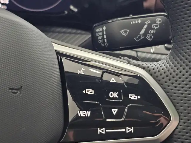 Volkswagen Golf view 26
