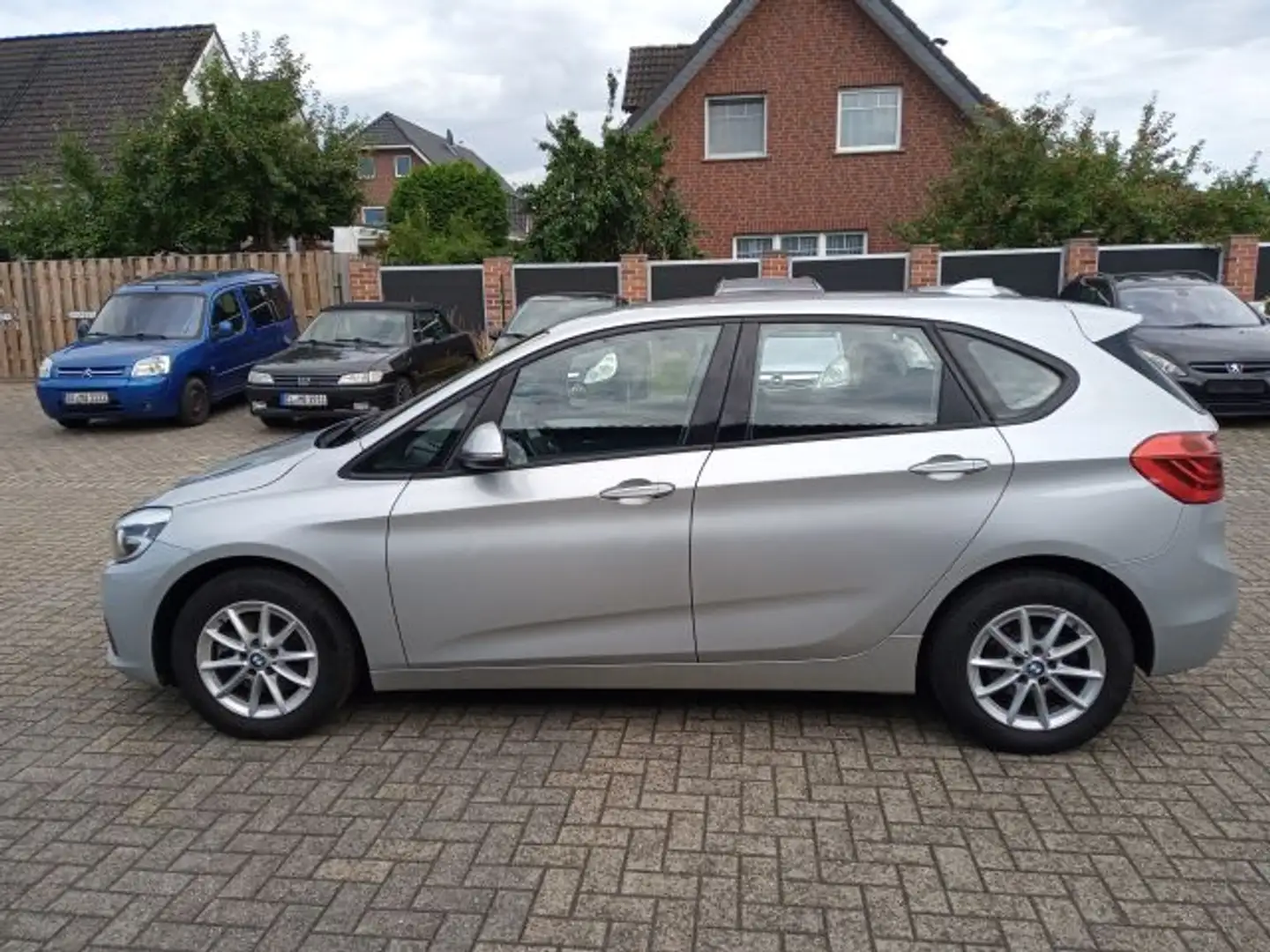 BMW 218 218i Active Tourer Advantage - 2