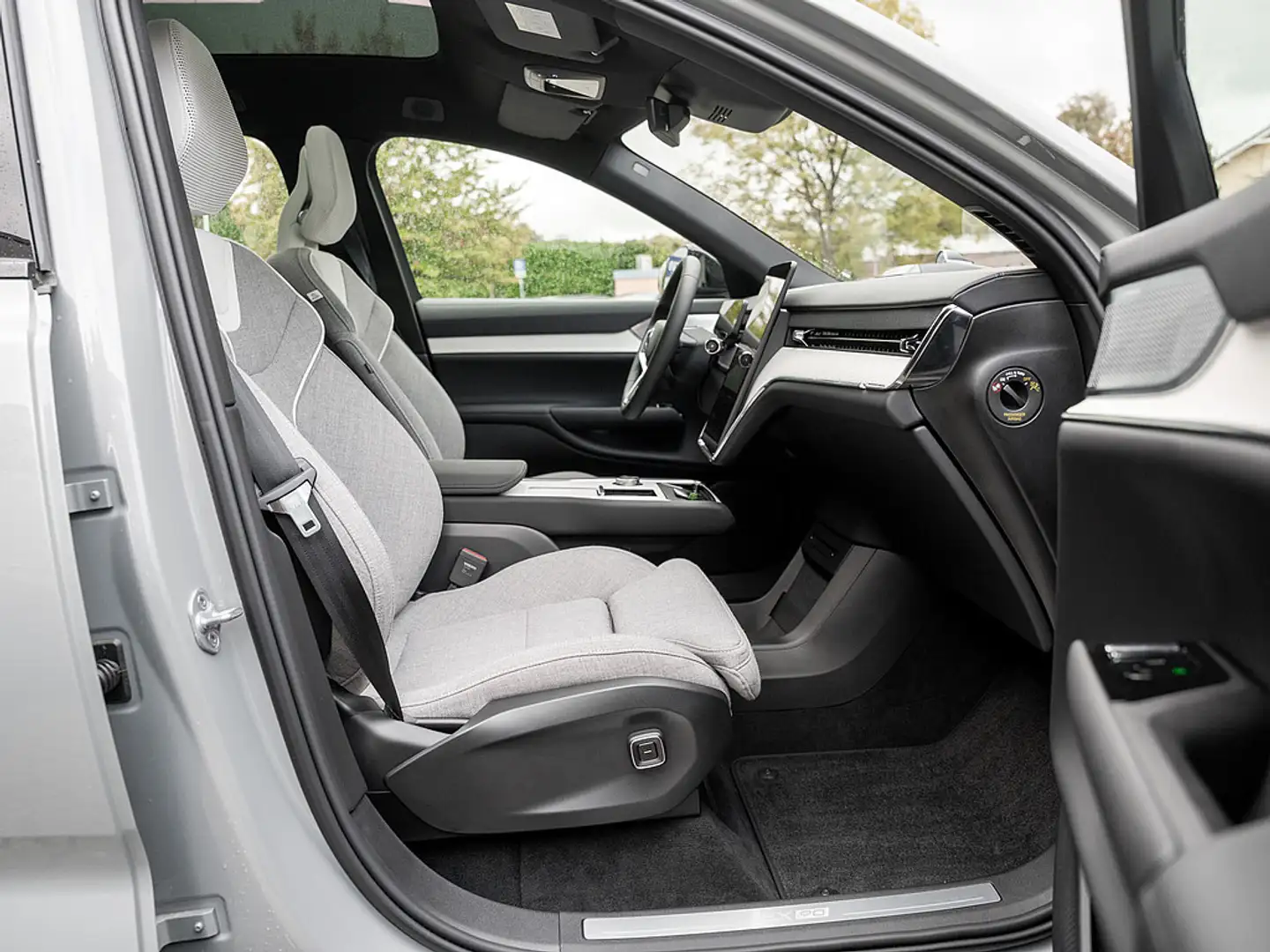 Volvo EX90 Ultra Performance AWD Bower & Wilkins, T Gris - 2