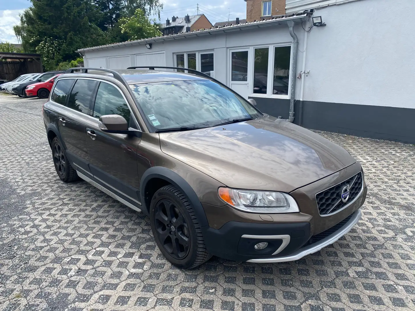 Volvo XC70 Summum 2WD - 2.0 Diesel, TÜV 11/27, COC Braun - 1