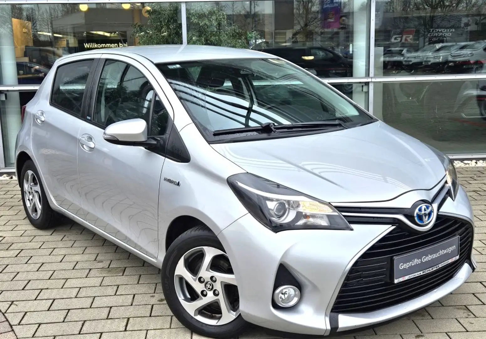 Toyota Yaris Hybrid 1.5 VVT-i Edition-S Argento - 1