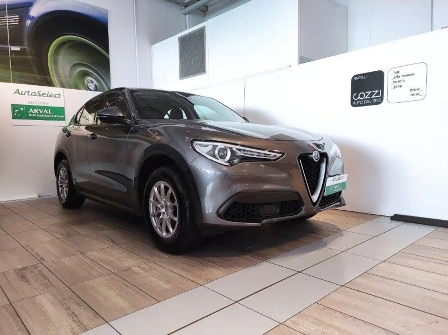 Alfa Romeo Stelvio - Stelvio 2.2 Turbodiesel 190 CV AT8 Q4 Business Grau - 1
