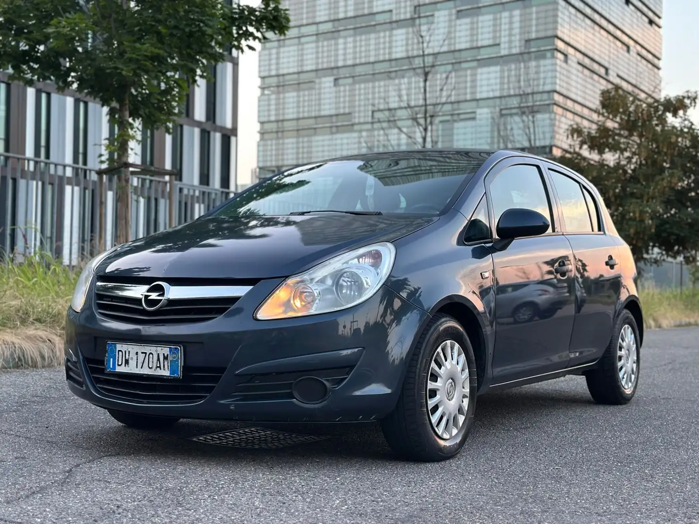 Opel Corsa 1.0 12V 5 porte Club Argento - 1