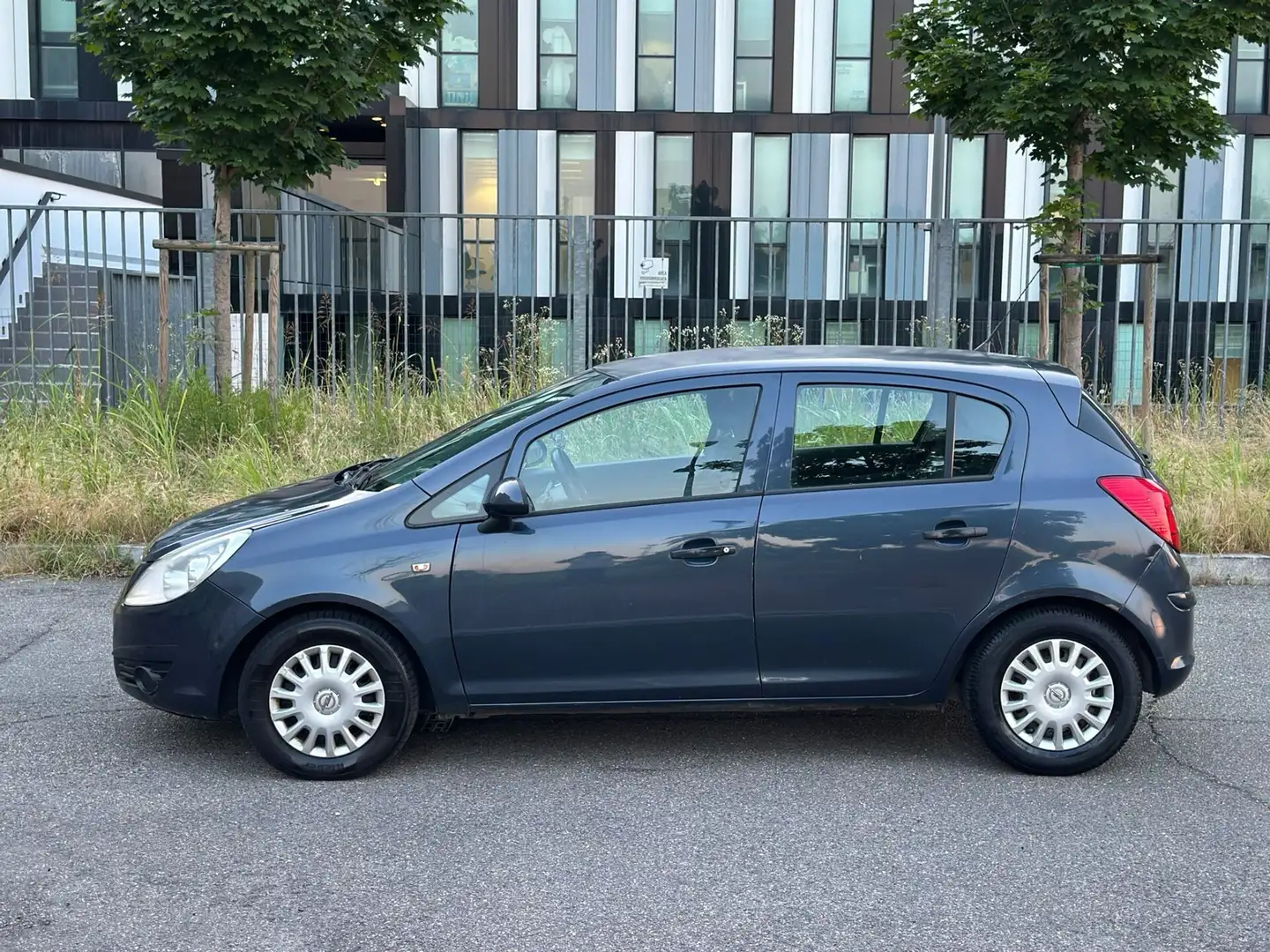 Opel Corsa 1.0 12V 5 porte Club Argento - 2