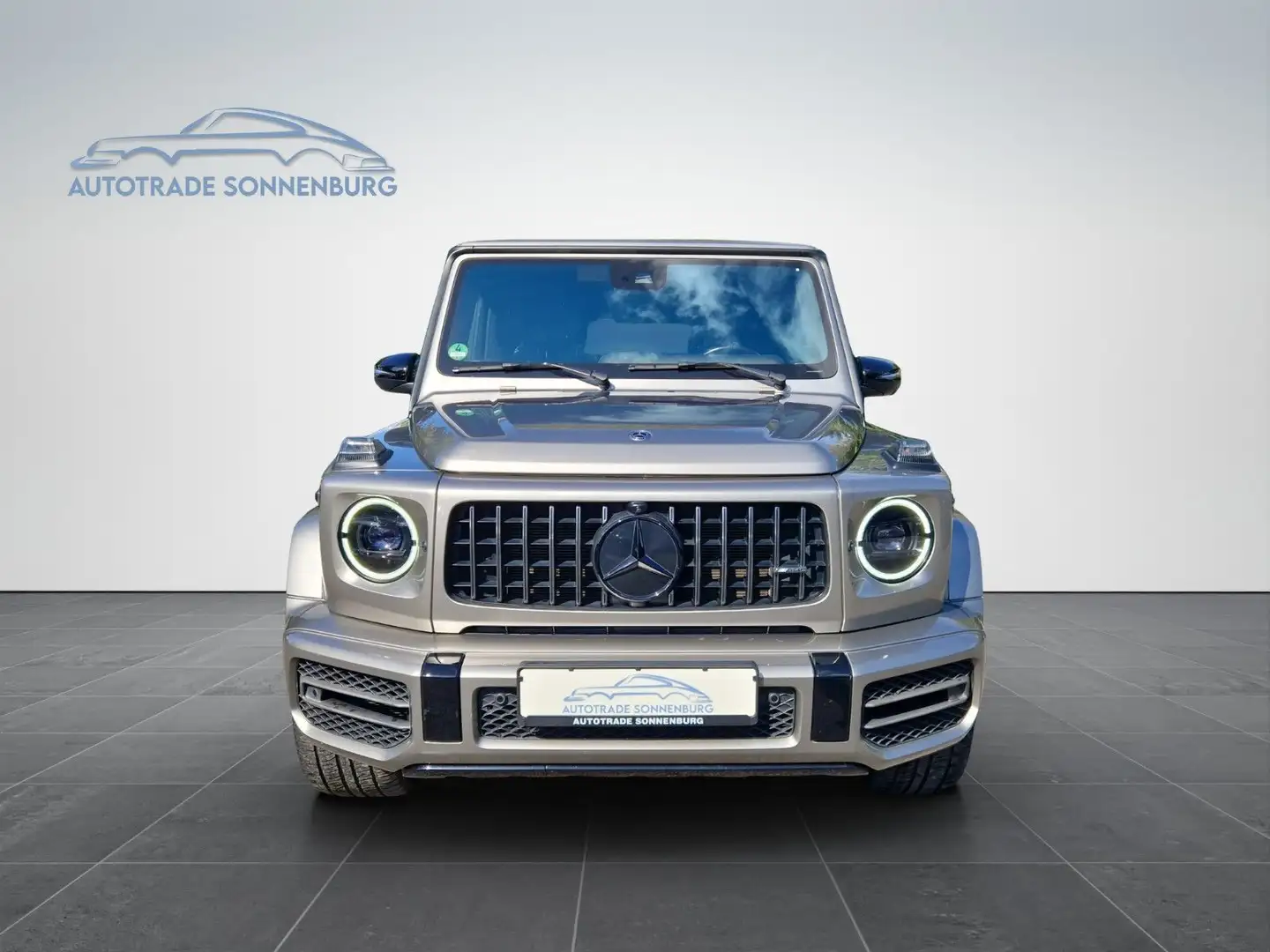 Mercedes-Benz G 63 AMG /SUPERIOR/BURMESTER/NIGHT/JUNGESTERNE Silber - 2