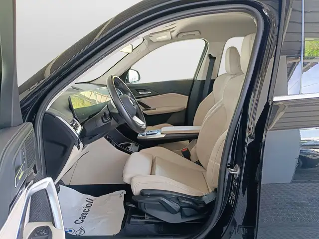 BMW X1 view 8