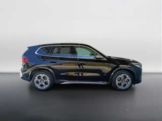 BMW X1 view 3