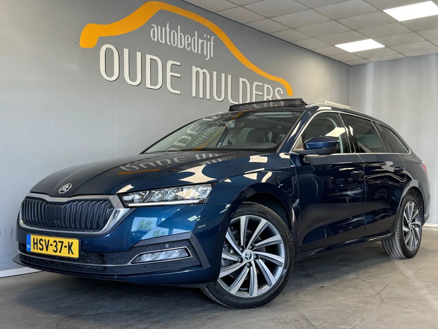 Skoda Octavia Combi 1.4 TSI iV PHEV Business Edition Volledig Le Blauw - 1