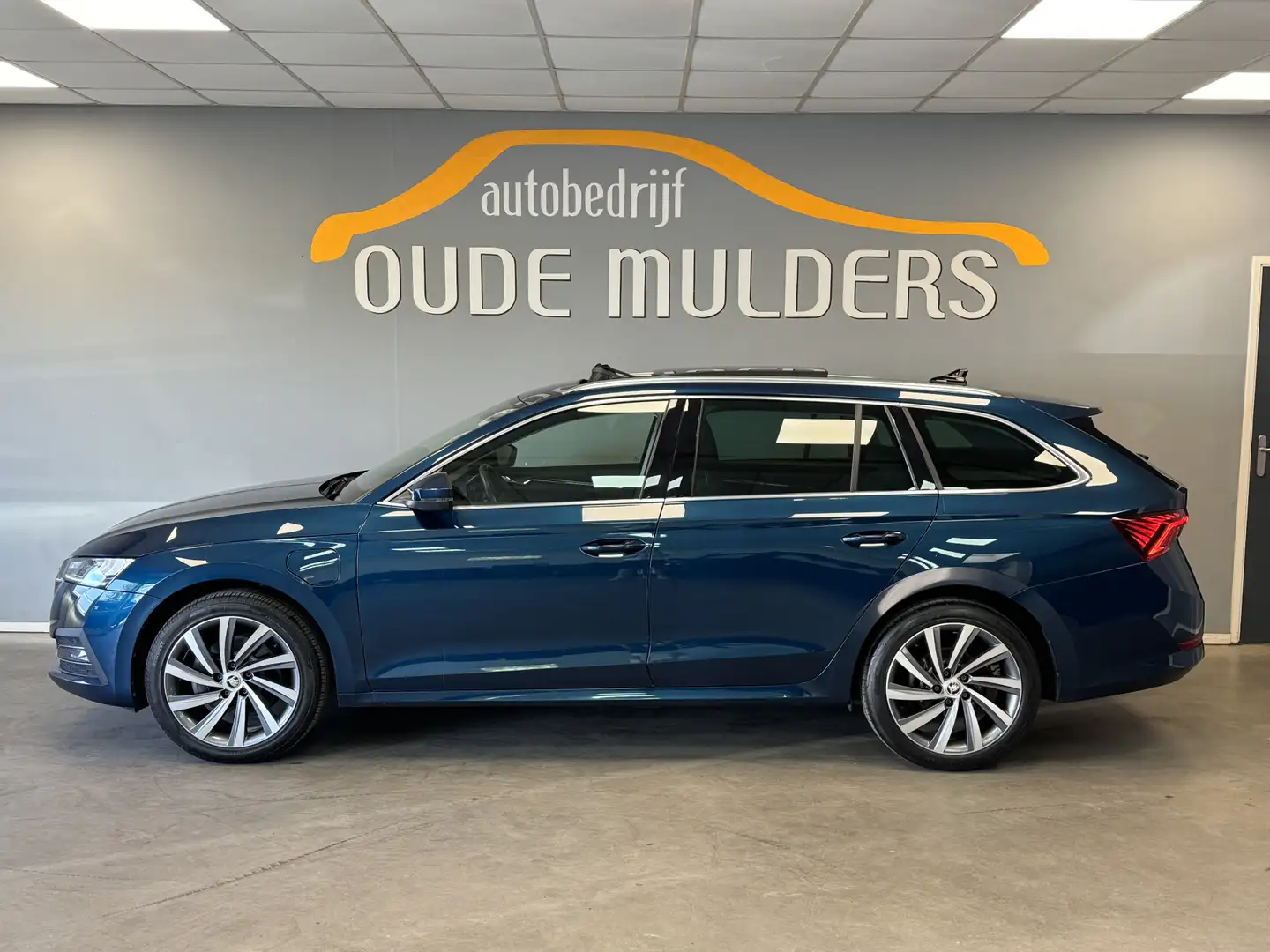 Skoda Octavia Combi 1.4 TSI iV PHEV Business Edition Volledig Le Blauw - 2