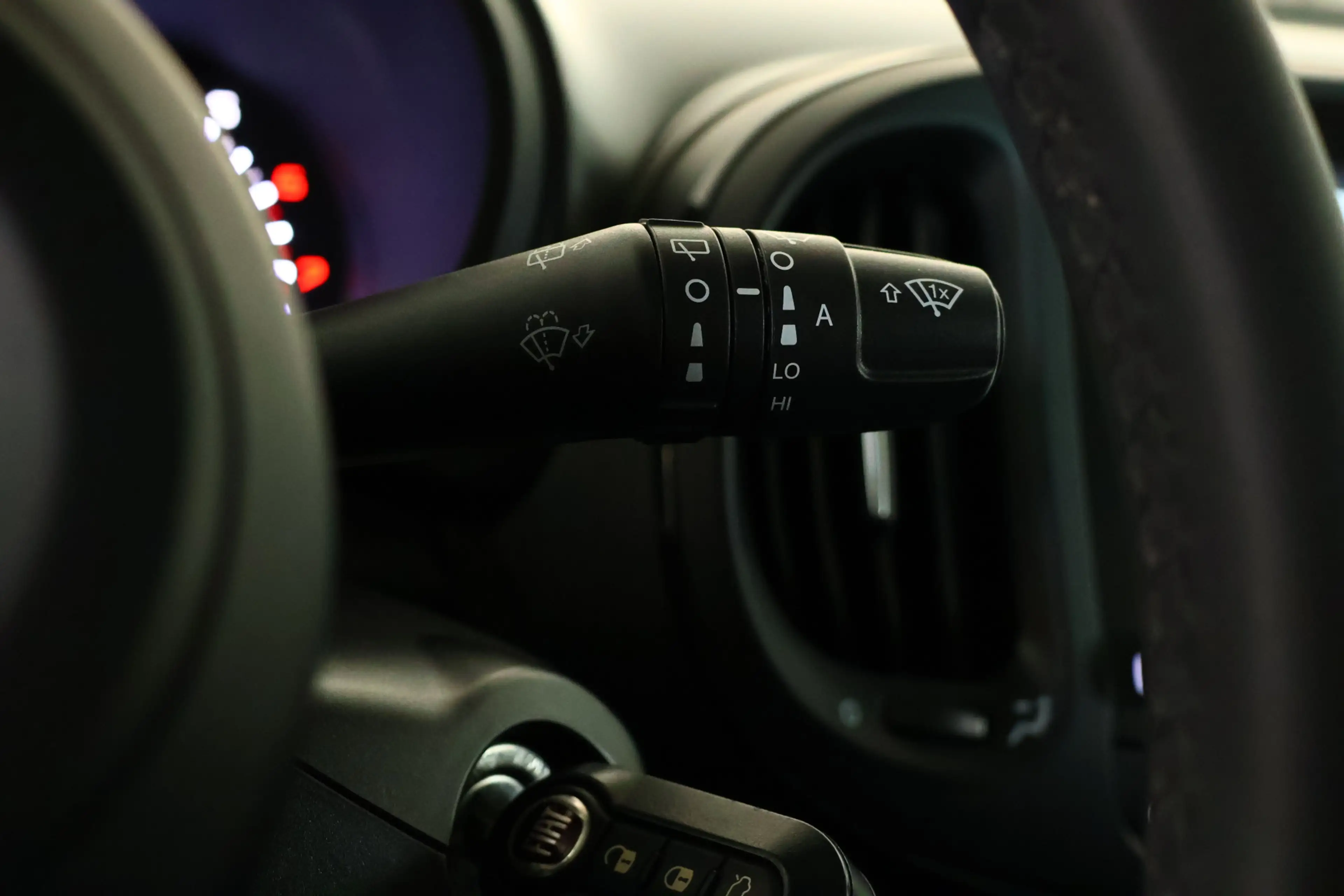 Fiat 500L 1.4-16V Lounge Navi / Cruisecontrol / Bluetooth / — photo 20