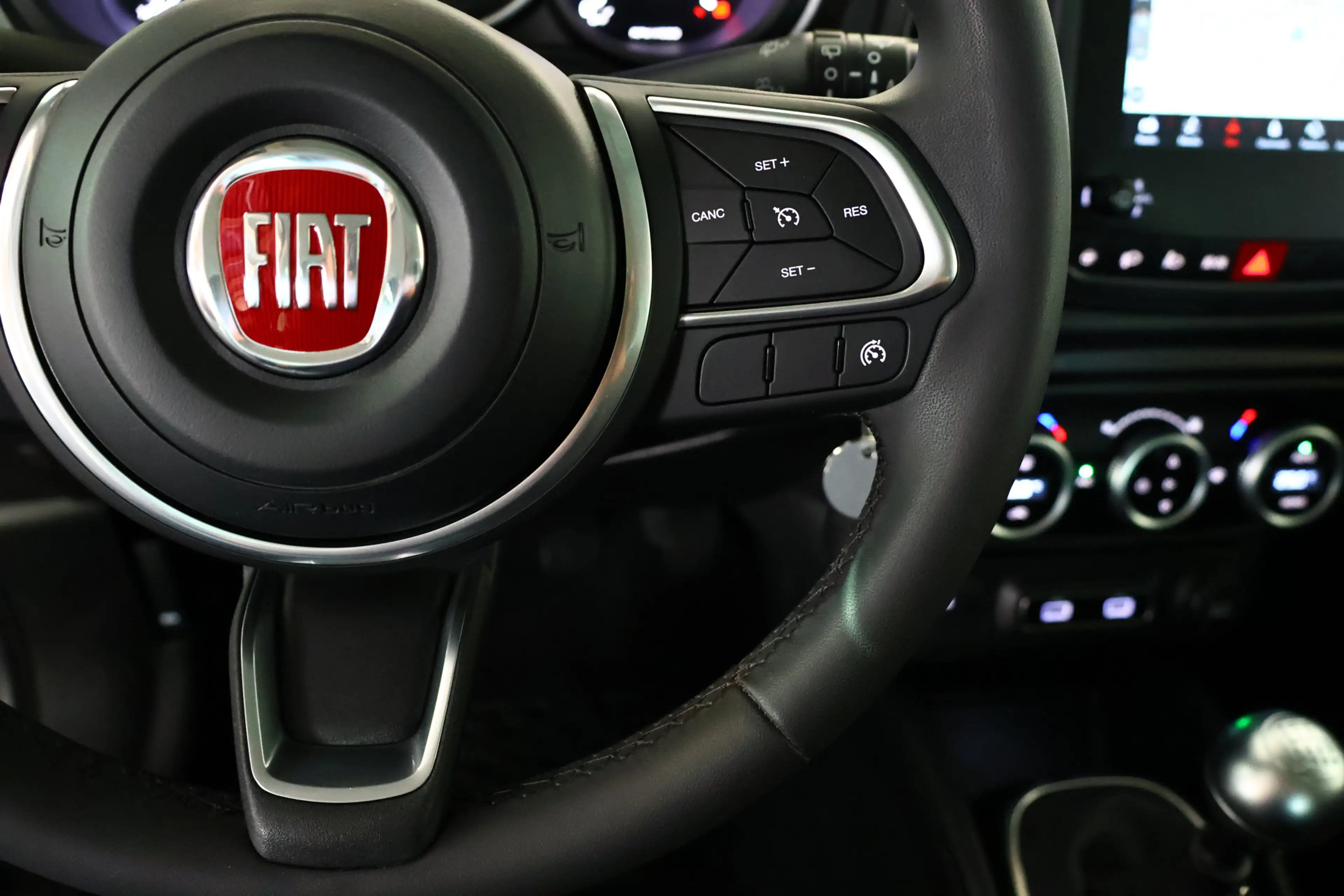 Fiat 500L 1.4-16V Lounge Navi / Cruisecontrol / Bluetooth / — photo 18