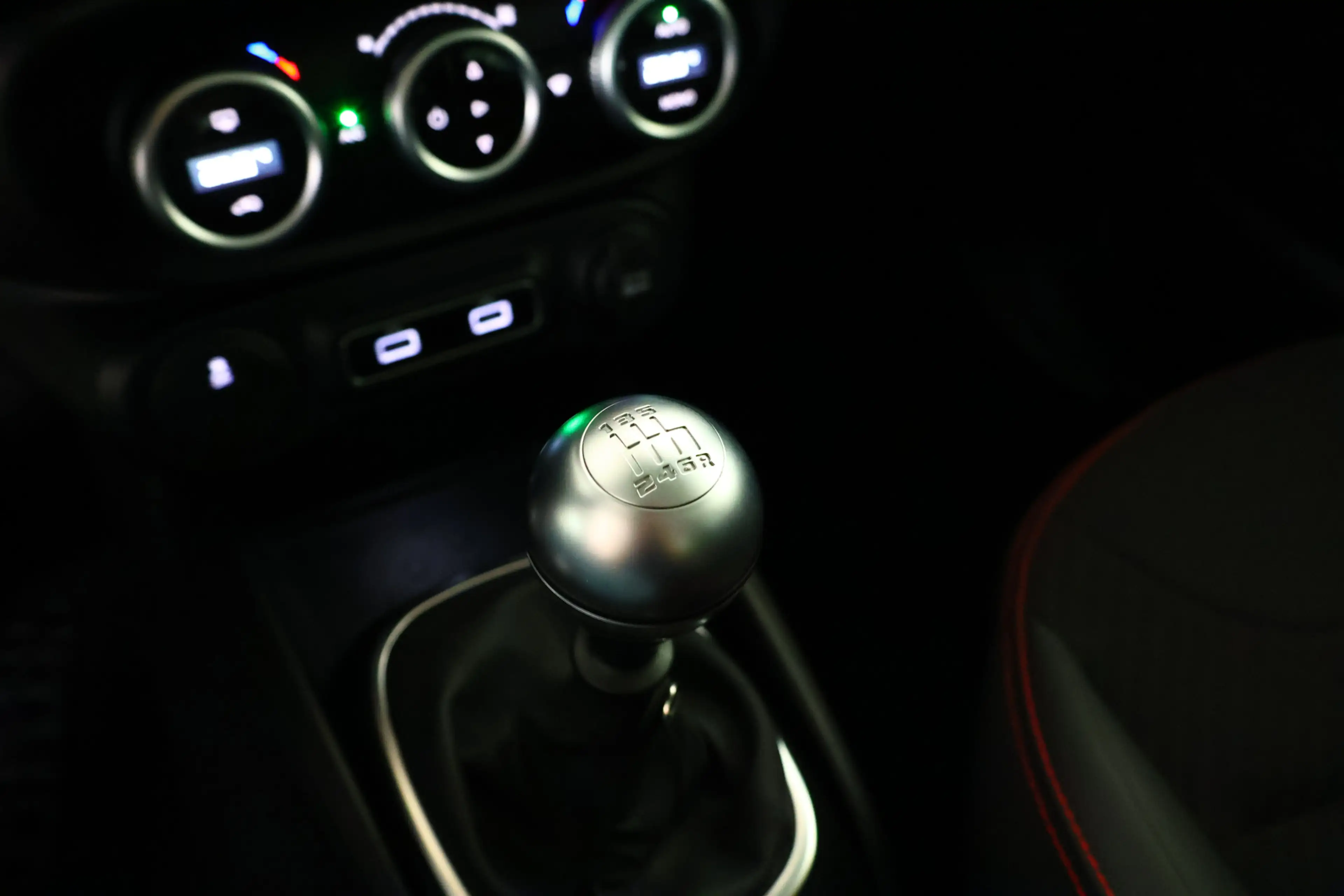 Fiat 500L 1.4-16V Lounge Navi / Cruisecontrol / Bluetooth / — photo 26