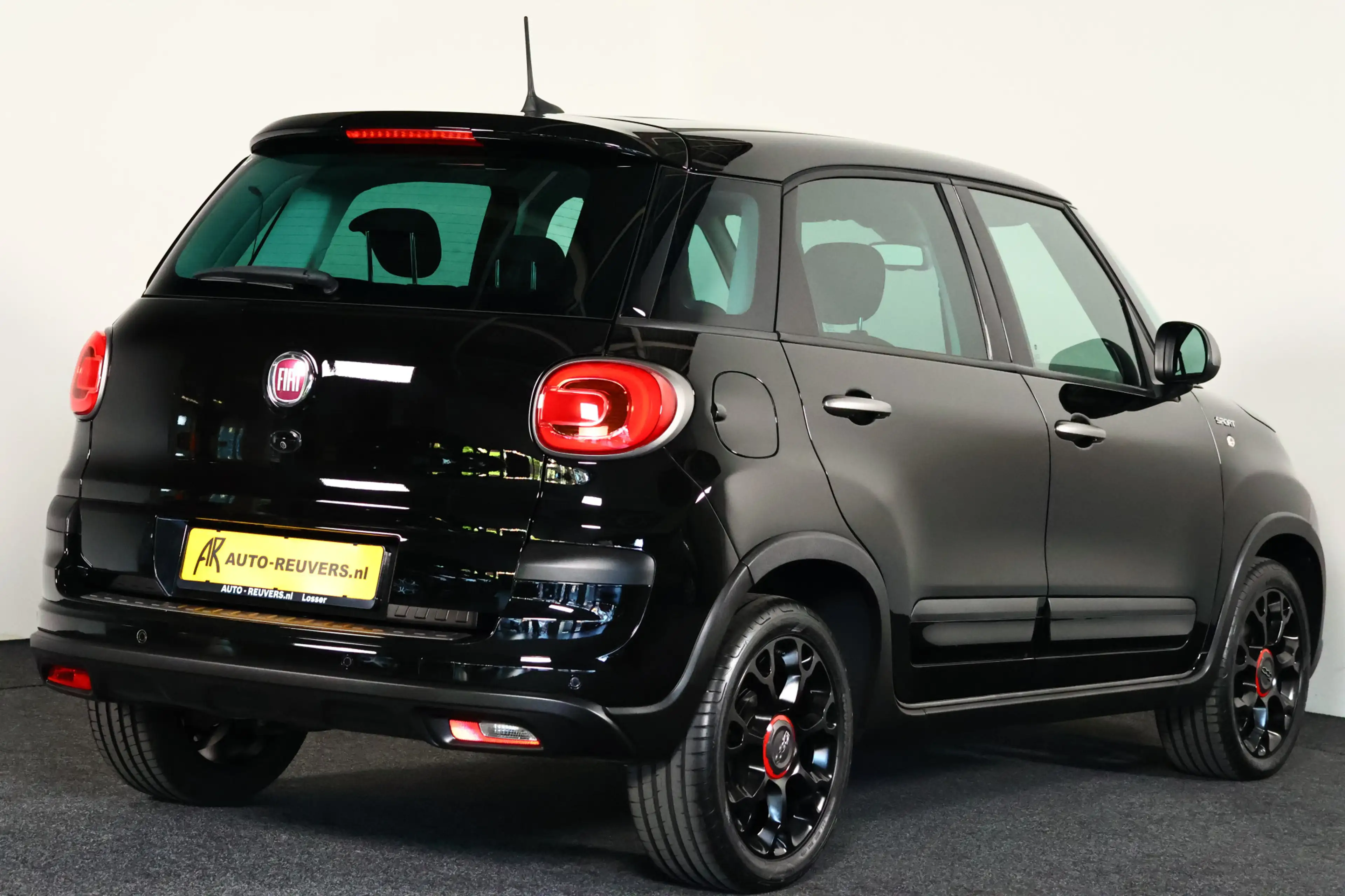 Fiat 500L 1.4-16V Lounge Navi / Cruisecontrol / Bluetooth / — photo 2