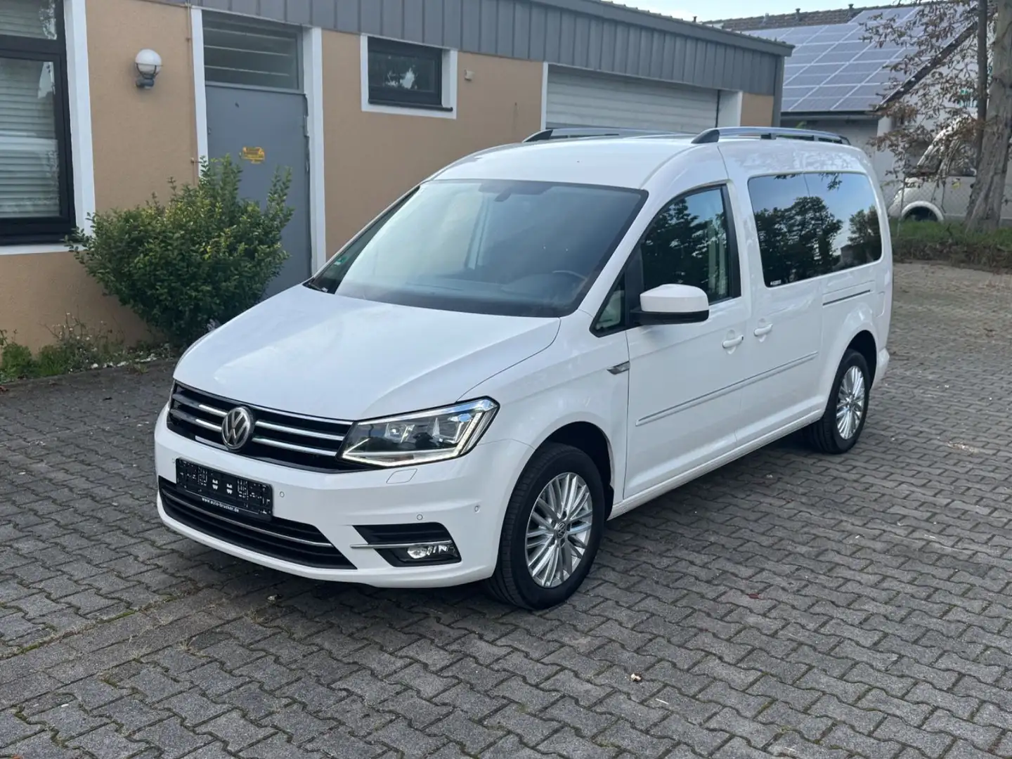 Volkswagen Caddy PKW Maxi 2.0 TDI Highline BMT DSG 1-HAND Weiß - 1