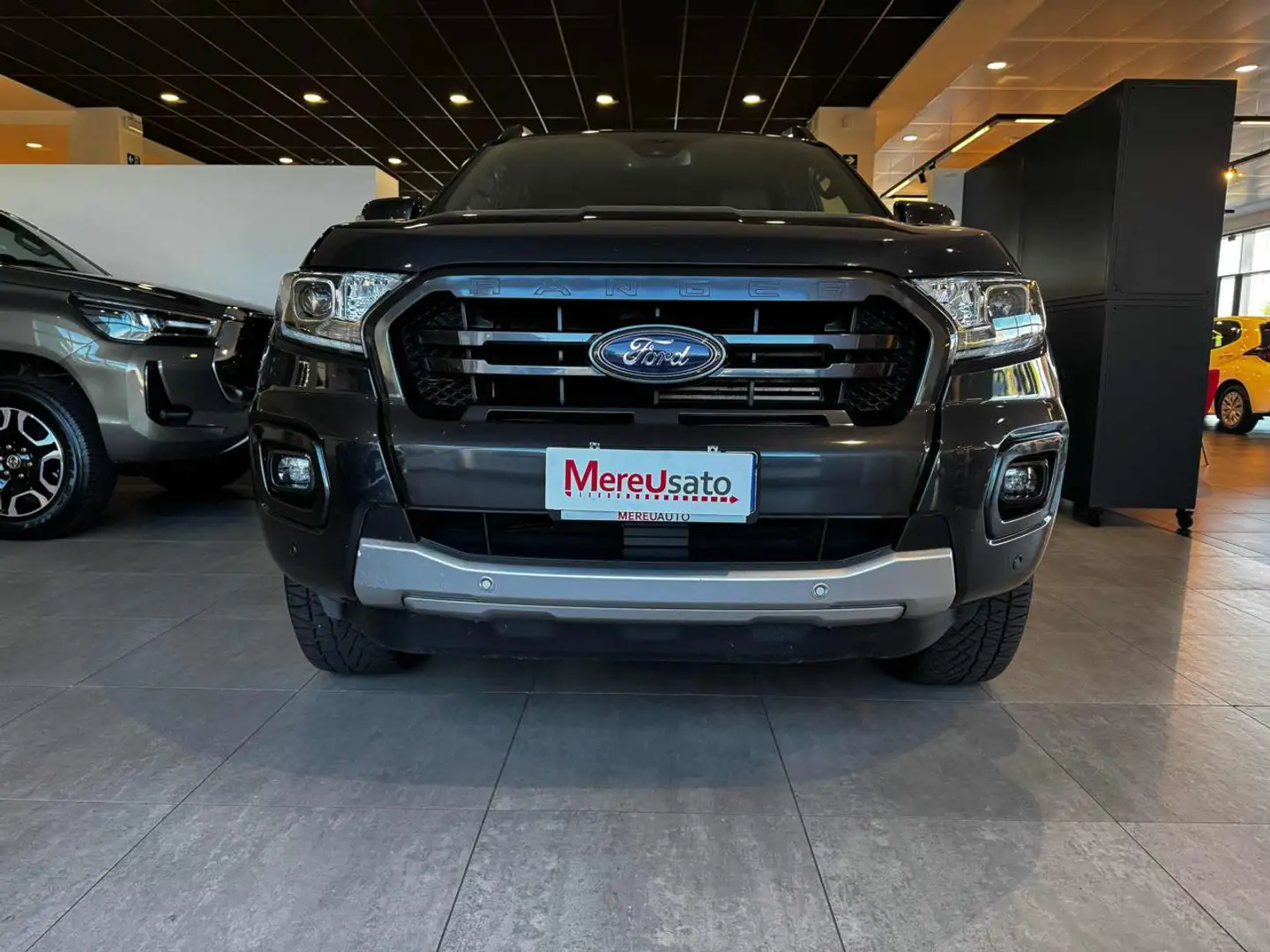 Ford Ranger 2.0 ECOBLUE aut. 213 CV DC Wildtrak 5 posti Grigio - 2