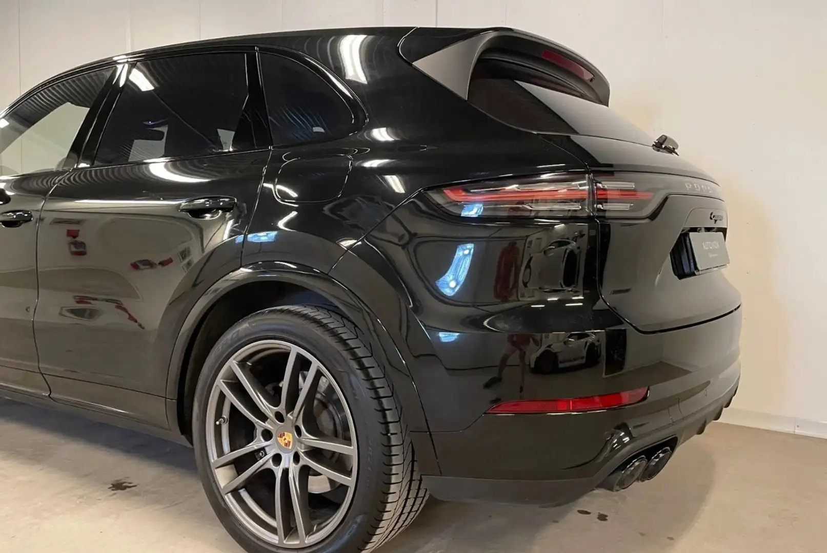 Porsche Cayenne E-Hybrid Platinum Edition Schwarz - 2