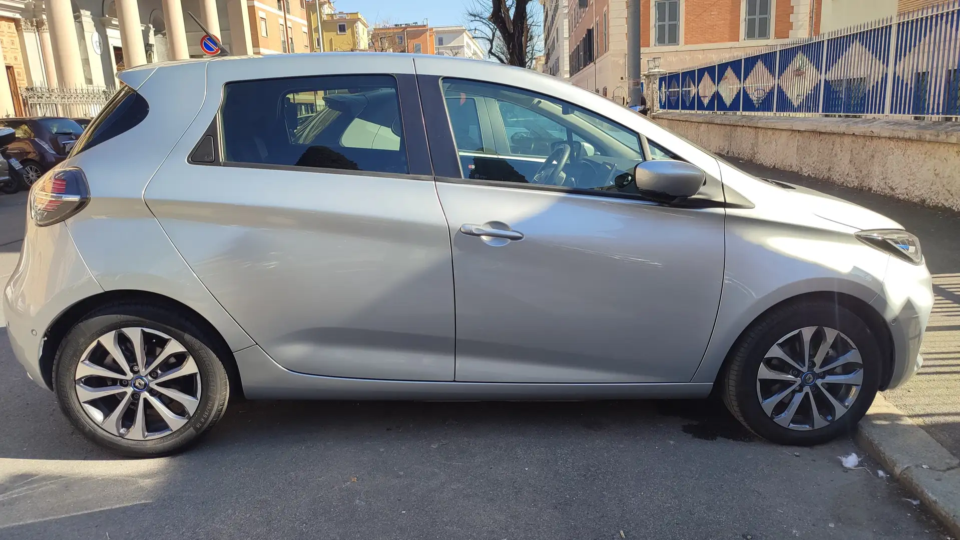 Renault ZOE Zoe R135 Intens batteria proprietà ricarica DC Argent - 2