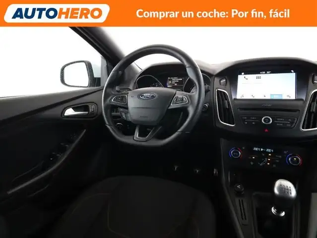 Ford Focus view 14