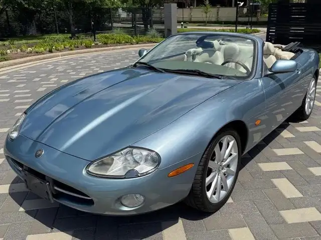 Jaguar XK8 XK8 4.2i V8