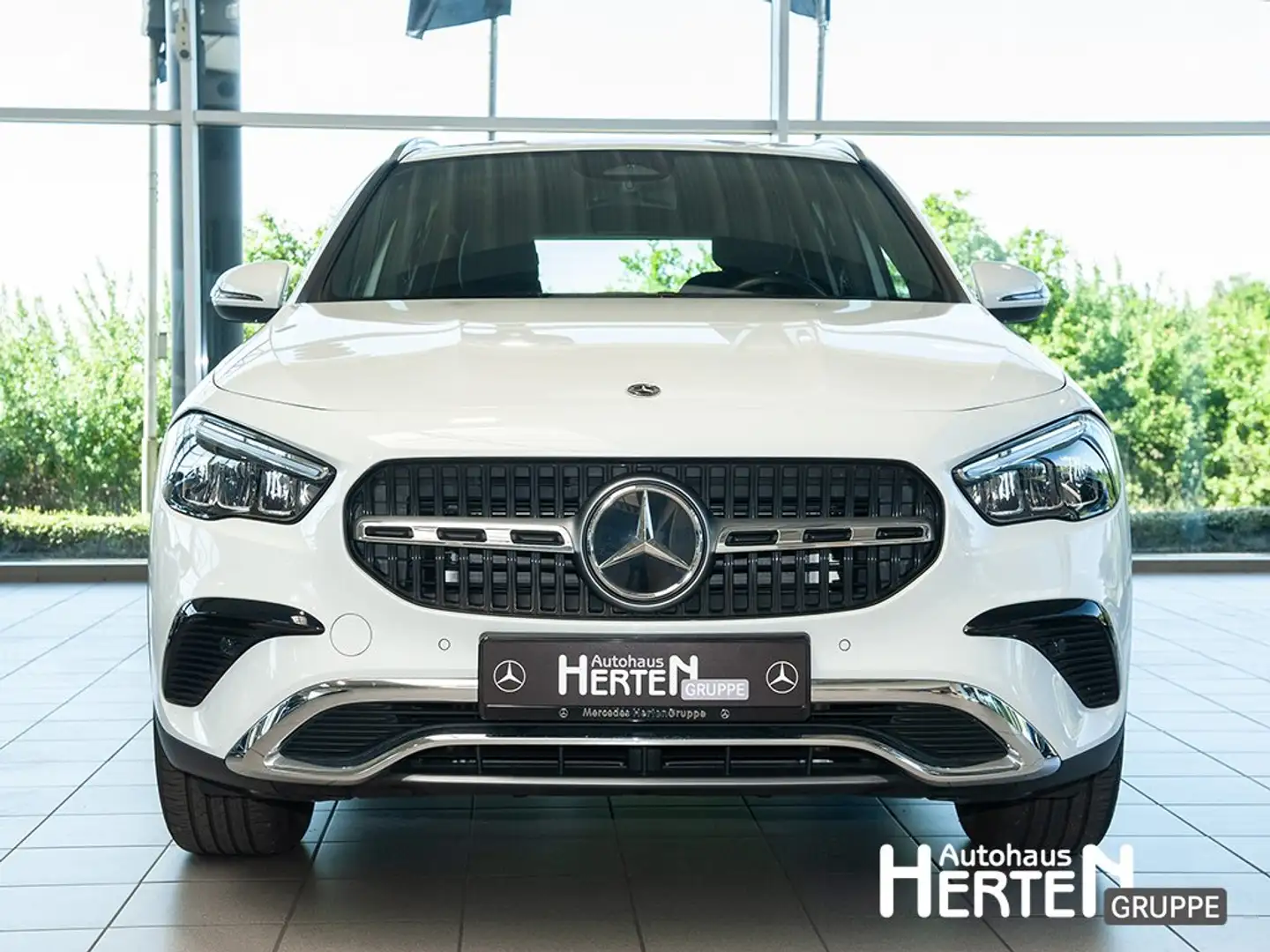 Mercedes-Benz GLA 220 4M+PROGRESSIVE+LED+R-KAMERA+KEYLESS+SHZ+ Weiß - 2