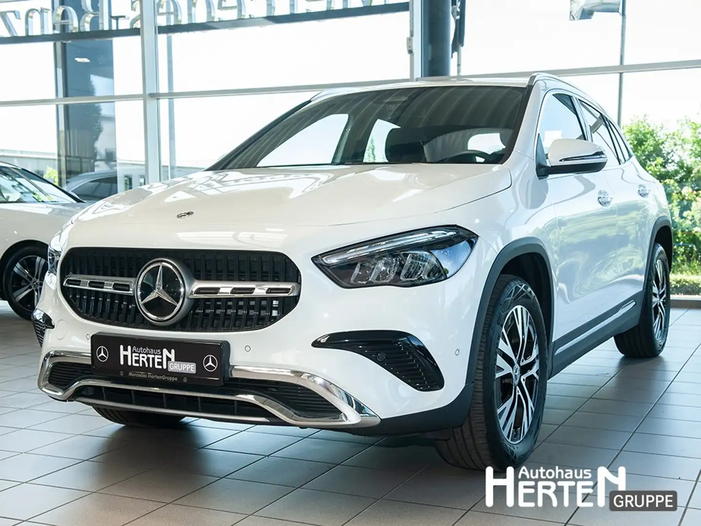 Mercedes-Benz GLA 220 4M+PROGRESSIVE+LED+R-KAMERA+KEYLESS+SHZ+ Blanc - 1