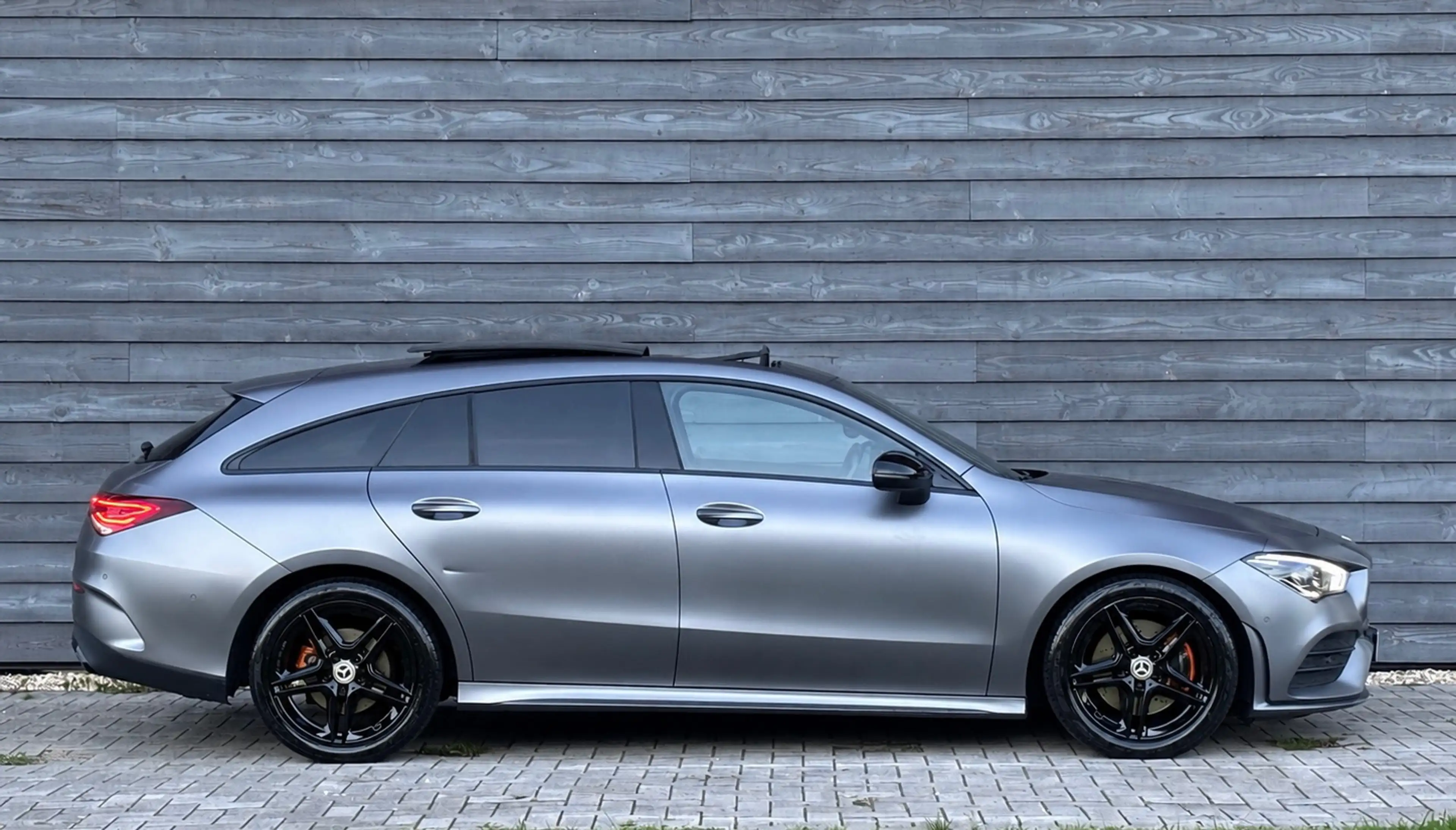 Mercedes-Benz CLA 200 Shooting Brake AMG PANO NAP BTW MAGNO GREY MAT VOL — photo 4