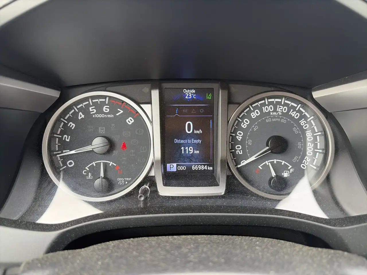 Toyota Tacoma снимка Toyota Tacoma