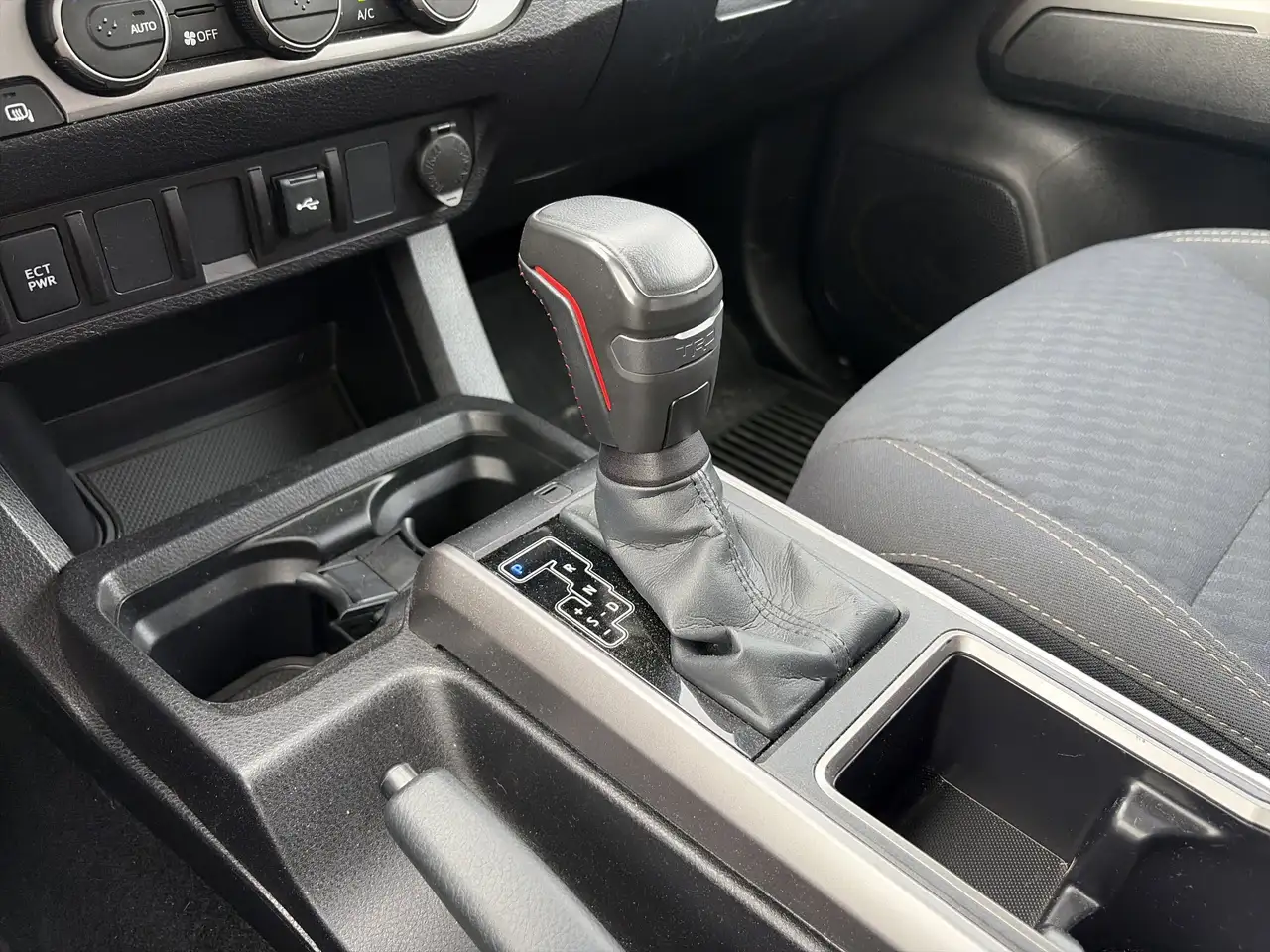 Toyota Tacoma снимка Toyota Tacoma